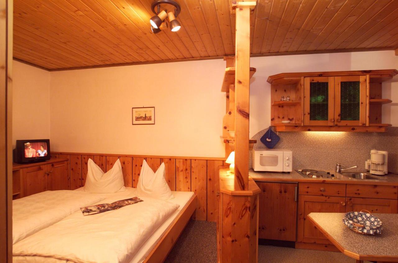 Pension Lachmayr Kaprun Exterior photo