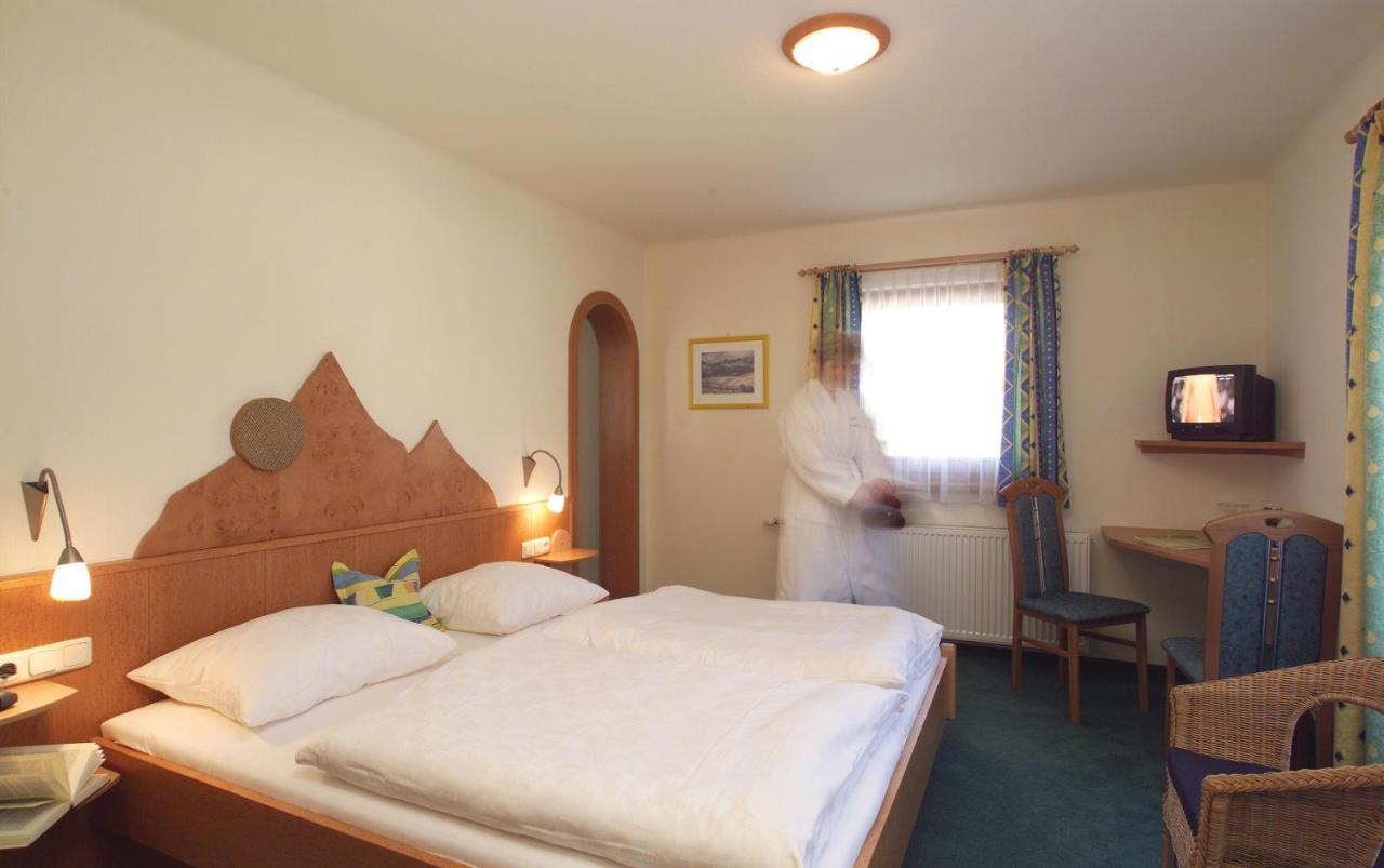 Pension Lachmayr Kaprun Exterior photo