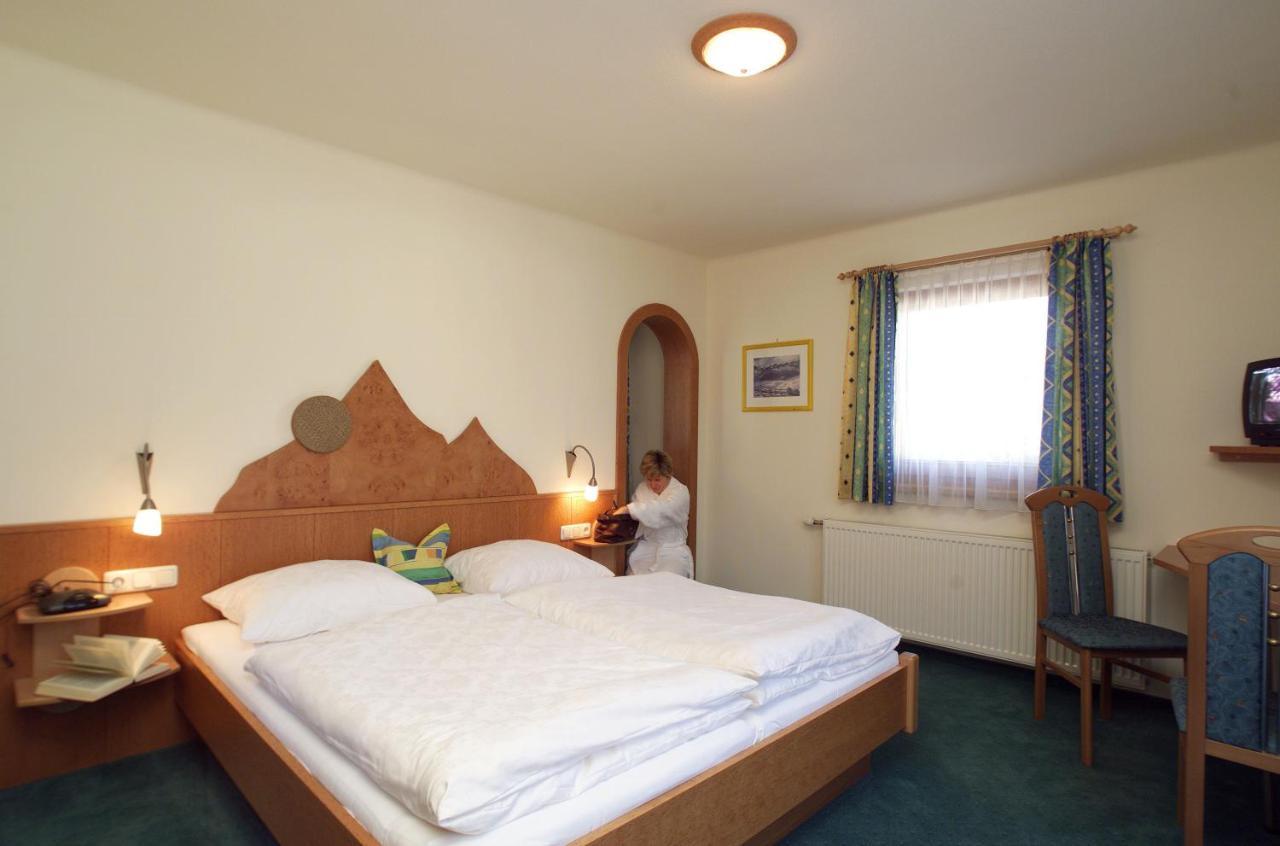 Pension Lachmayr Kaprun Room photo